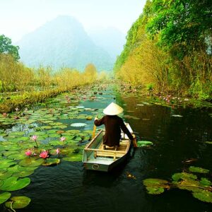Vietnam-Yen-stream-on-the-way-to-Huong-pagoda-in-autumn-Hanoi